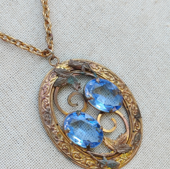 Antique Victorian Czech glass floral pendant necklace - Picture 8 of 10